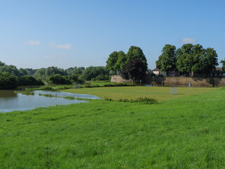 Hochwasser am Rhein bei Bislich