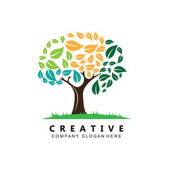 Obraz premium Child care. Tree logo. Educational design .balance and life design. Vector illustration