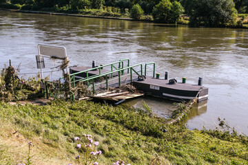 Die Ruhr hat viel angeschwemmt
zweiter Tag nach dem Hochwasser in Kettwig und M&uuml;lheim an der Ruhr