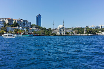 Obraz premium Panorama from Bosporus to city of Istanbul, Turkey