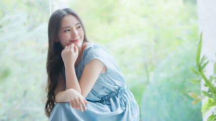 若い女性・夏・美容・ビューティー