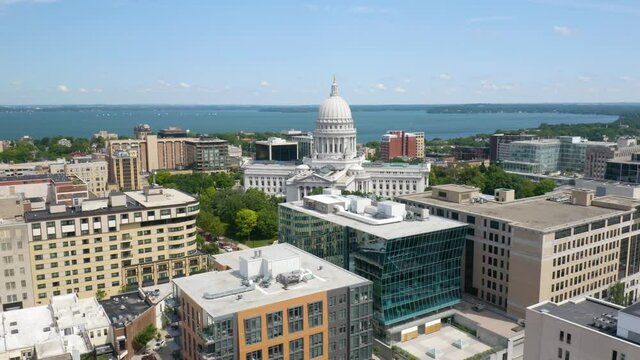 Wisconsin State Capitol Building on Summer Day - Aerial Pedestal Up