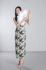 Sexy cheongsam with high beauty street pat