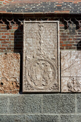 Stone scripts on the Frauenkirche in Munich