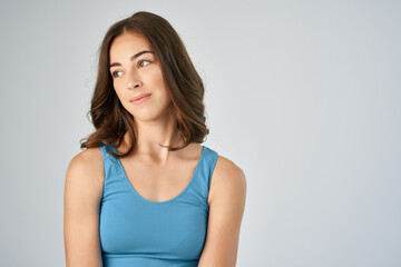 Obraz premium joyful woman in blue t-shirt fashion hairstyle close-up fun