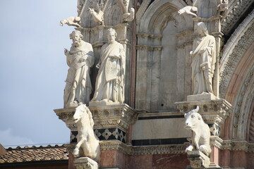 Fototapeta na wymiar Siena, Italia. Famosa por su carrera de caballos (Palio) y sus hermosos monumentos.