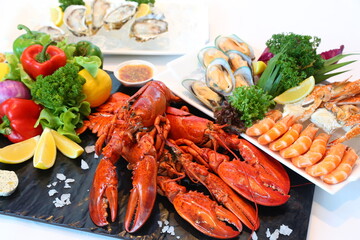 food, seafood, shrimp, meal, prawn, fresh, plate, dinner, salad, cooked, gourmet, shrimps, fish, lobster, meat, delicious, shellfish, restaurant, dish, sea, healthy, cuisine, lemon, crayfish, crustace