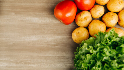 vegetables to prepare a salad such as tomato, paprika, beans, creole potato, lettuce, etc.