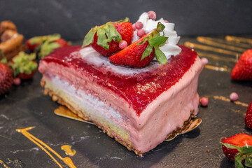 cake with strawberry