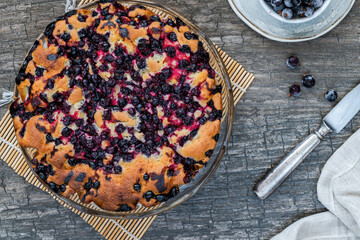 Black currant cake