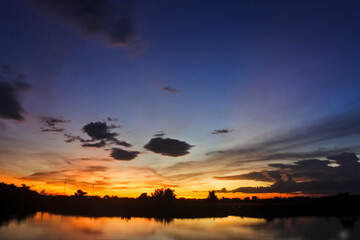 The sky and the rainy season at sunset are naturally beautiful.