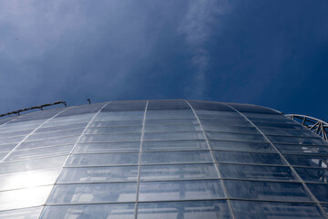 Fototapeta na wymiar High-rise building leaves perspective in the sky
