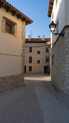 Gúdar, calle entre las dos plazas
