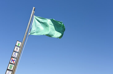 drapeau vert météo plage beau temps baignade autorisée