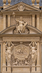 Obraz premium Paris, France - 07 16 2021: View from the inner courtyard of the Carnavalet Museum facade