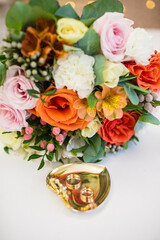 beautiful wedding details, rings, bouquet