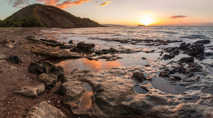 Sunset on The Exposed Lava Reef of Oneuli Beach, Makena State Park, Maui, Hawaii, USA