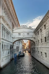 Cercles muraux Pont des Soupirs bridge of sights  with a prison in former times in Venice, Italy
