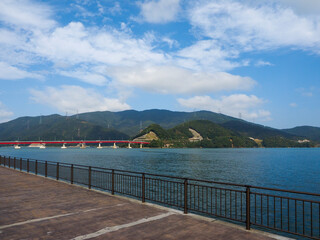 和田港成海緑地から眺める若狭湾の景色