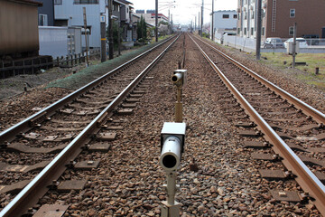 真っすぐに伸びた２本の線路