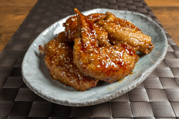 手羽先の甘辛唐揚げ