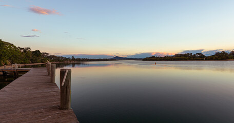 Obraz premium Beautiful Late afternoon panoramic view of Australia river.