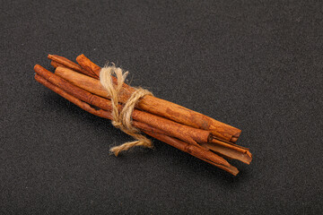 Aroma Cinnamon stick heap isolated