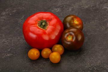 Tomato mix - red, yellow and cumato