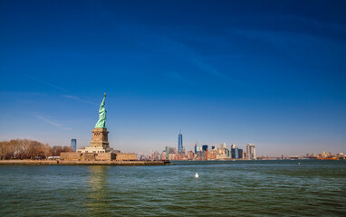 Obraz premium Statue of Liberty and Lower Manhattan, New York