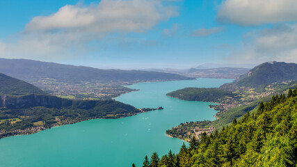 Fototapeta na wymiar Le lac d'Annecy