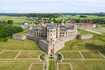 Zamek Krzyżtopór w Ujeździe © Dejan Gospodarek