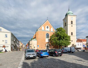 Fototapeta na wymiar Kościół pw. św. Wojciecha i św. Stanisława na Placu Farnym w Rzeszowie.