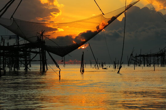 Culture Boat Sunrise Flatter