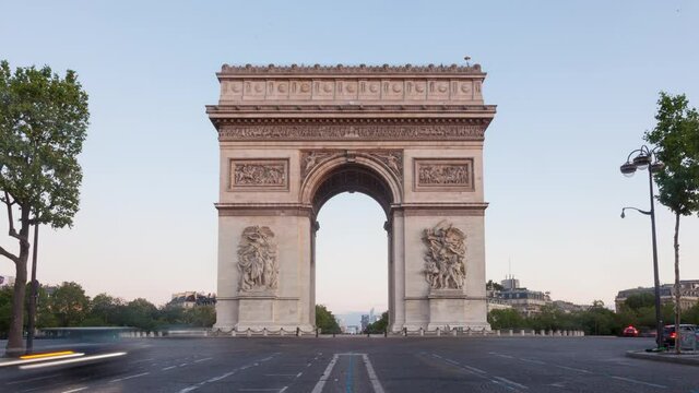 4K UHD night timelapse of the Triumphal Arch - Arc De Triomphe in Paris France
