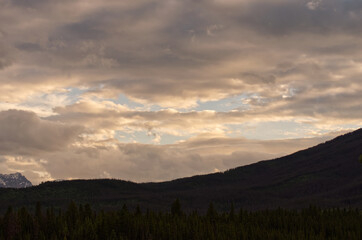 Fototapeta na wymiar Sunset in the Mountains at Jasper National Park