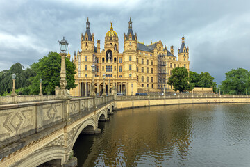 Fototapeta na wymiar Schwerin Palace, in the city of Schwerin the capital of Mecklenburg-Vorpommern, Germany
