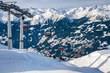 Fototapeta premium Chairlift in the Alps