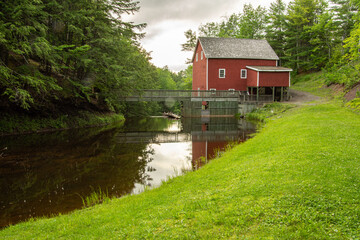 Obraz premium The Balmoral Grist Mill in Nova Scotia 