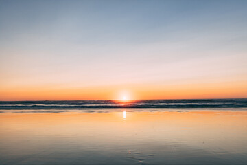 Obraz premium Sunset Over Open Ocean