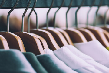 洋服とハンガー