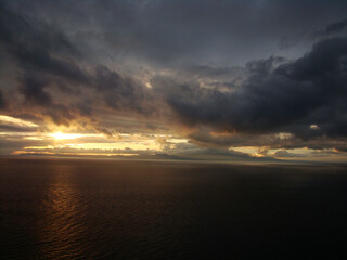 Obraz premium sunset over the sea