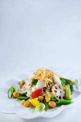 stir fried mixed vegetables with mushroom, cabbage, long bean, lady finger and broccoli asian halal vegan menu