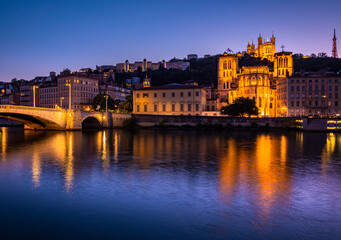 Fototapeta premium Niight view in Lyon city, France