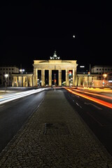 Fototapeta na wymiar lights of night Berlin in summer