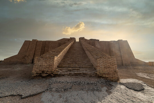 Ziggurat, ancient city of Ur, The Ahwar of Southern Iraq, UNESCO World Heritage Site, Iraq