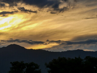 琵琶湖畔の夕暮れ