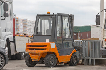 Loading Truck Trailer Forklift