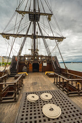 barco de vela antiguo o galeón o velero antiguo 