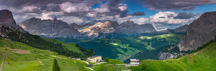 Panorama - Passo Gardena ,Gruppo del Sella,Sella Ronda,