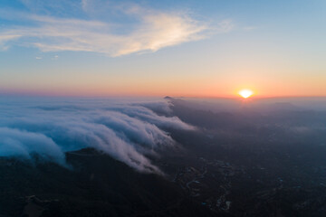 Fototapeta premium Aerials Malibu Santa Monica Mountains Sunset Misty Covered, California